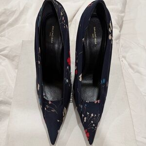Balenciaga Knife pumps
